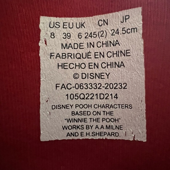 ❌❌SOLD❌❌ Disney Winnie the Pooh Women’s Rain Boots - Size 8/39 - Picture 6 of 8